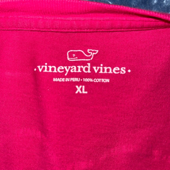 Pink vineyard vines shirt - Picture 3 of 6